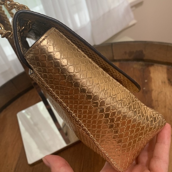 Michael Kors Med Tina Convertible Pale Gold Flap Flip Lock Embossed Leather Bag - Picture 6 of 17